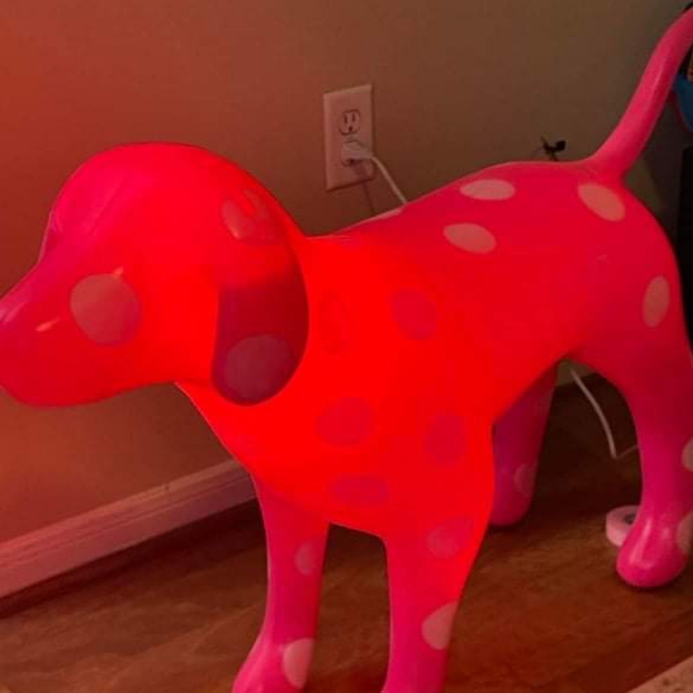 PINK VICTORIA'S SECRET LIGHT UP PLASTIC DISPLAY DOG